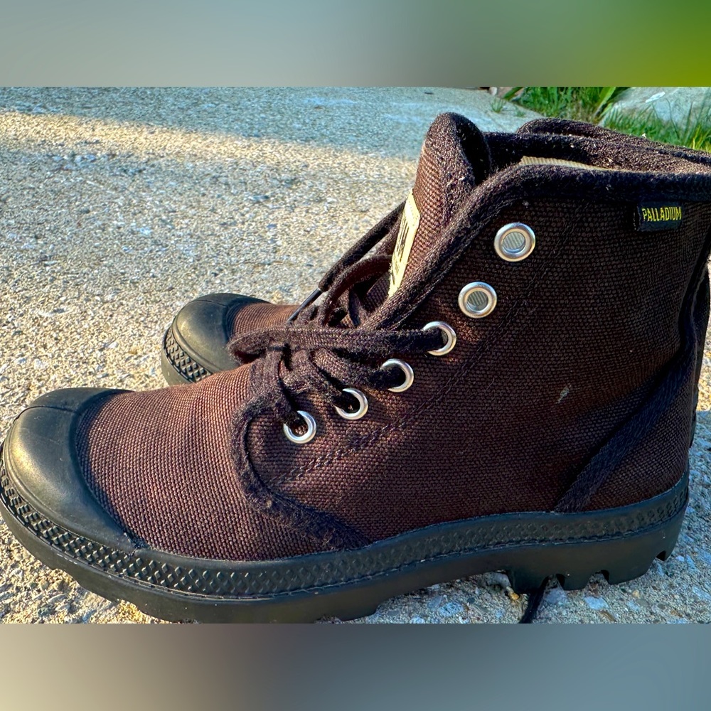 Palladium Boots Sz 3.5